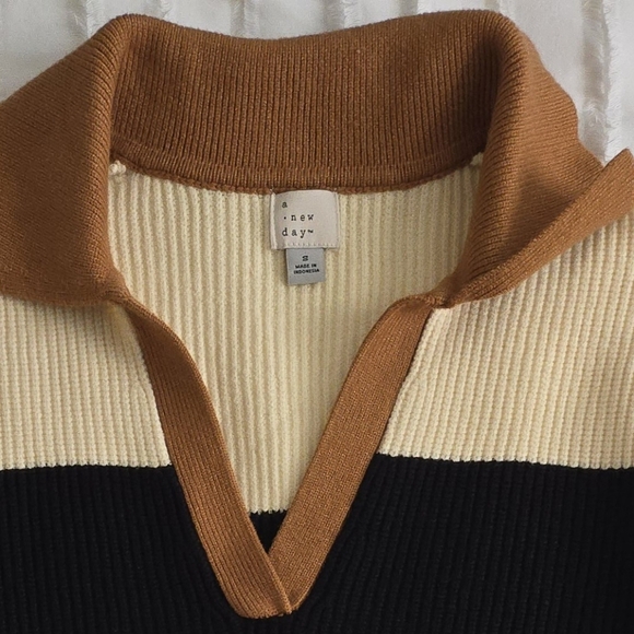 Striped V-Neck Sweater - Black and Cream - Picture 8 of 8